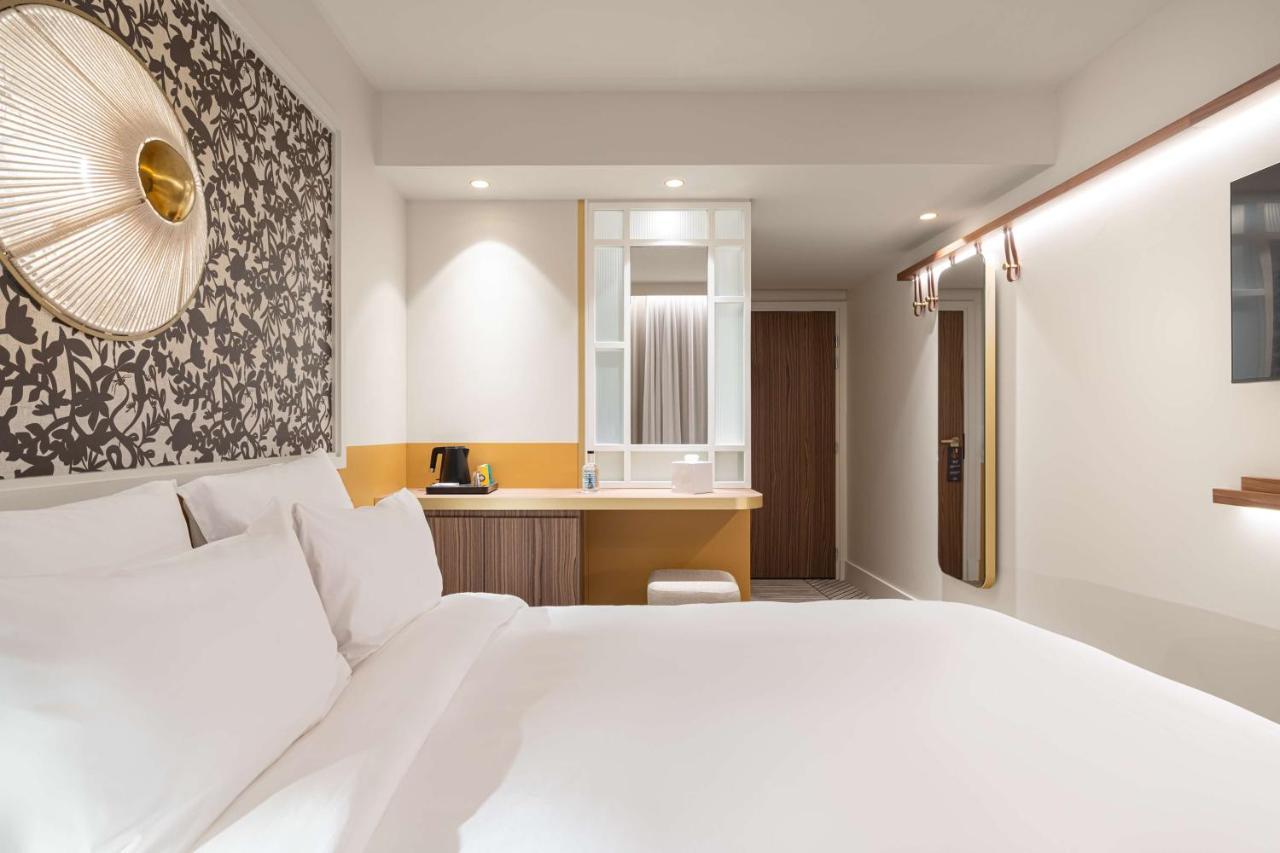 Hotel Yac Paris Clichy, A Member Of Radisson Individuals Eksteriør billede