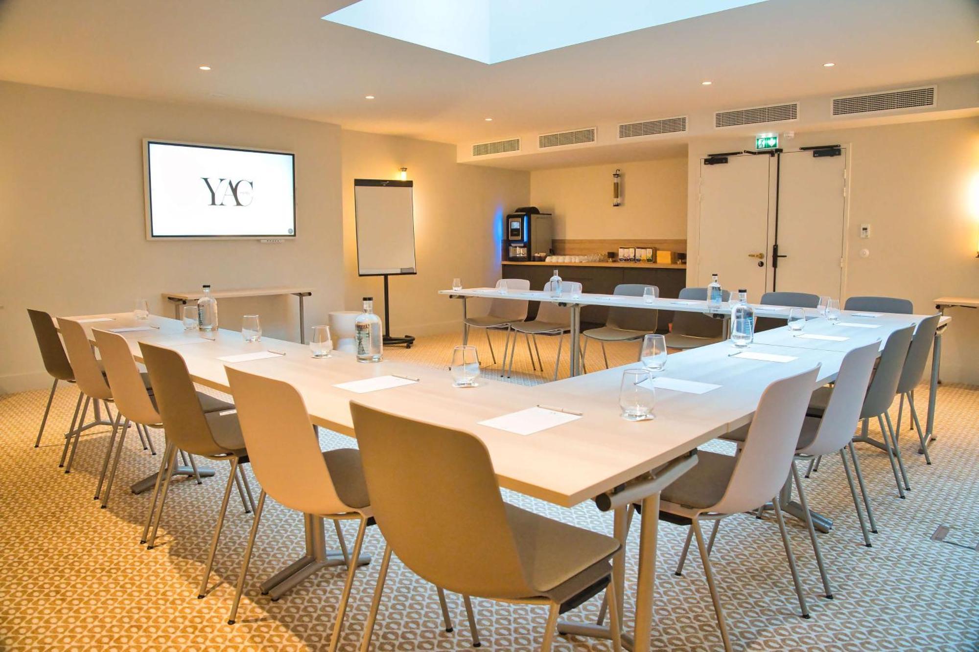 Hotel Yac Paris Clichy, A Member Of Radisson Individuals Eksteriør billede