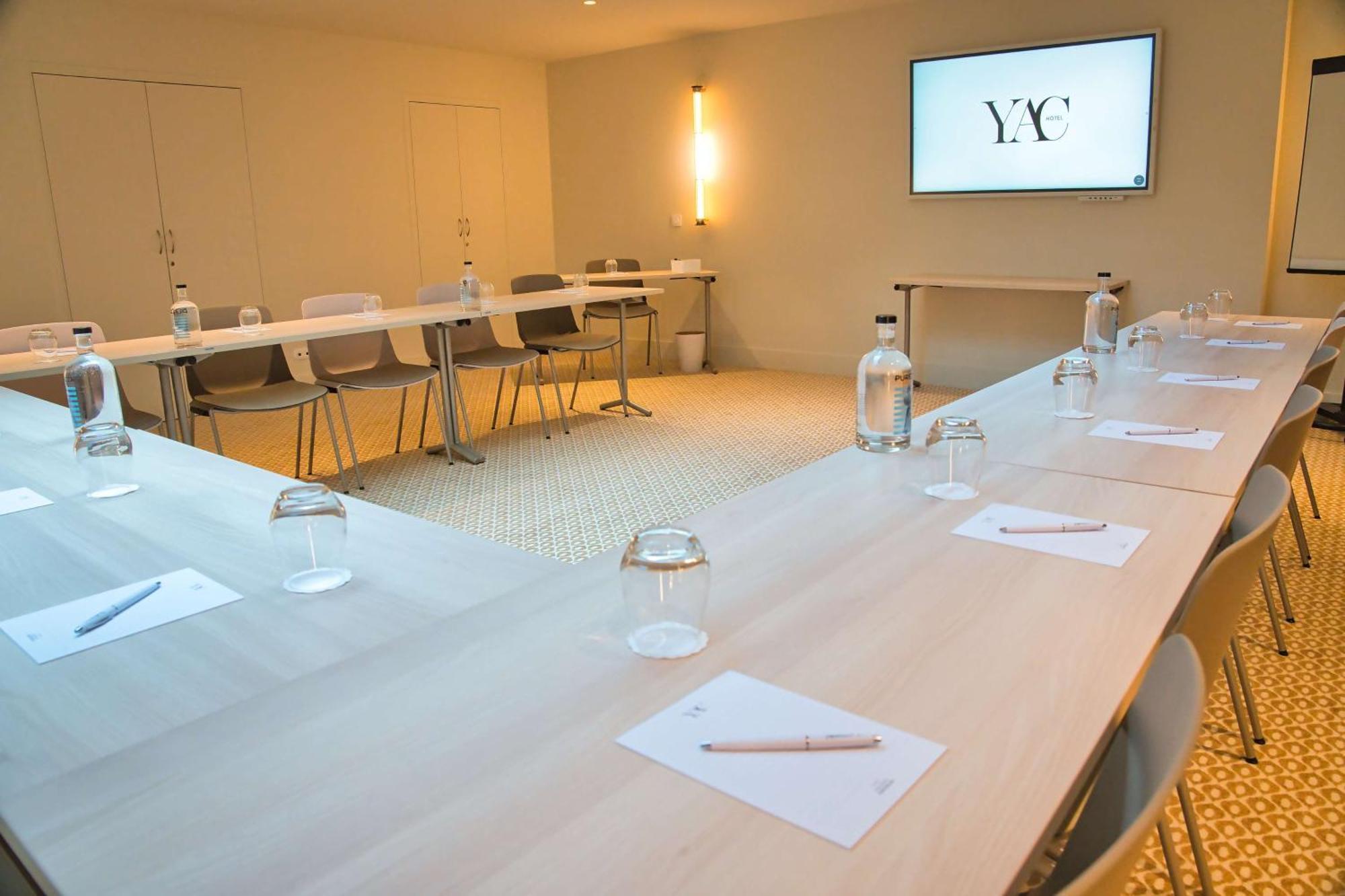 Hotel Yac Paris Clichy, A Member Of Radisson Individuals Eksteriør billede