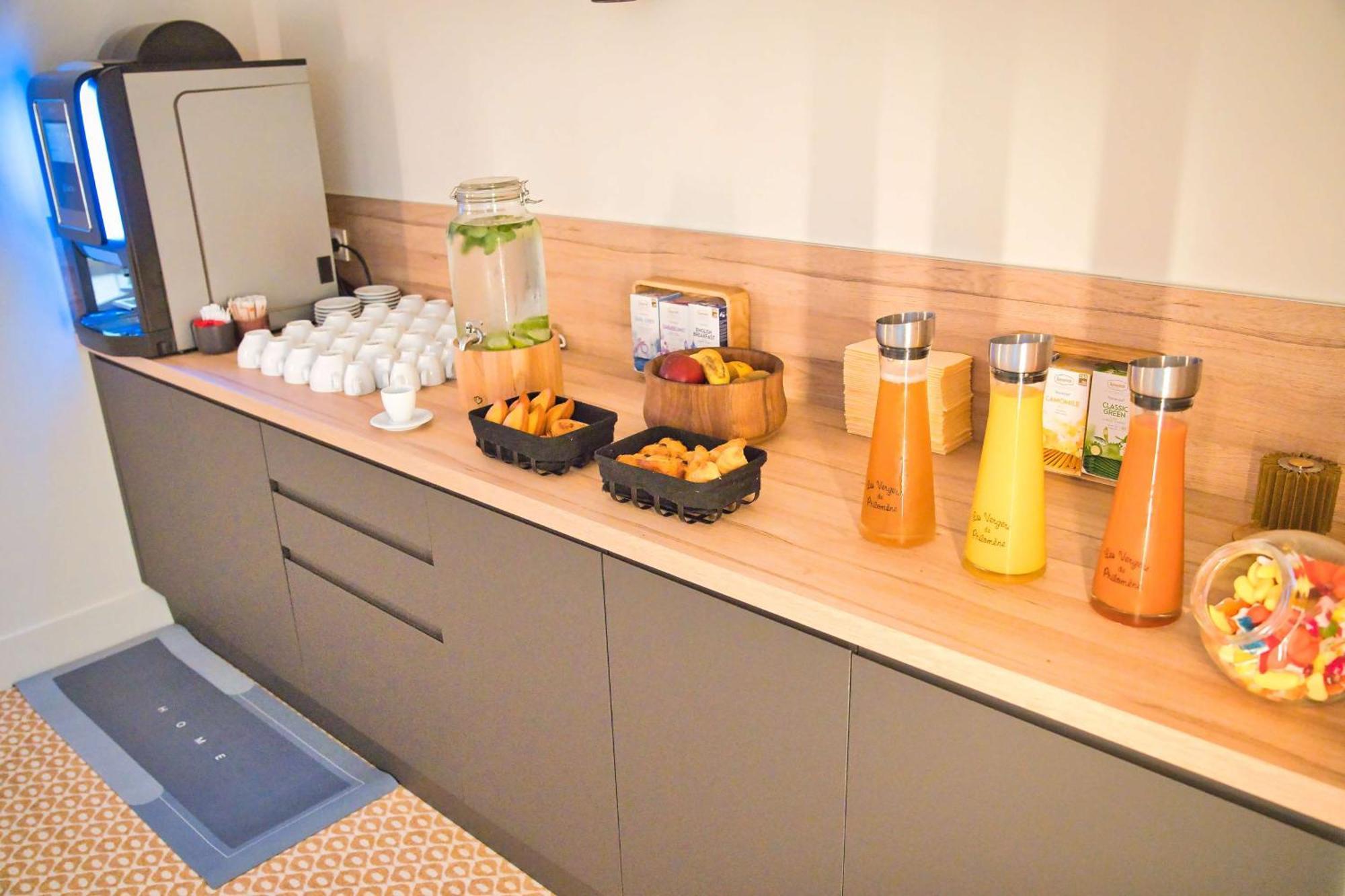 Hotel Yac Paris Clichy, A Member Of Radisson Individuals Eksteriør billede